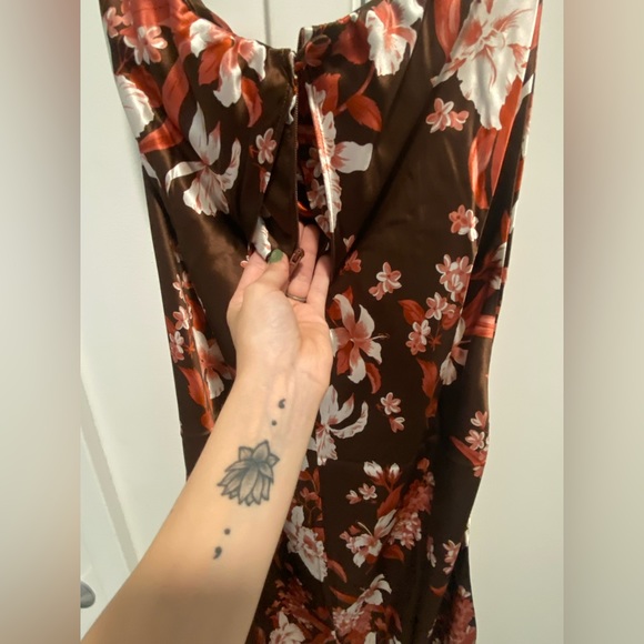 NWT reformation joanne silk midi dress - Picture 7 of 10